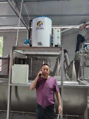 1 2 3 5 10 Tấn Dễ dàng điều khiển Máy làm đá vảy làm mát bằng không khí cho cá Độ tin cậy cao